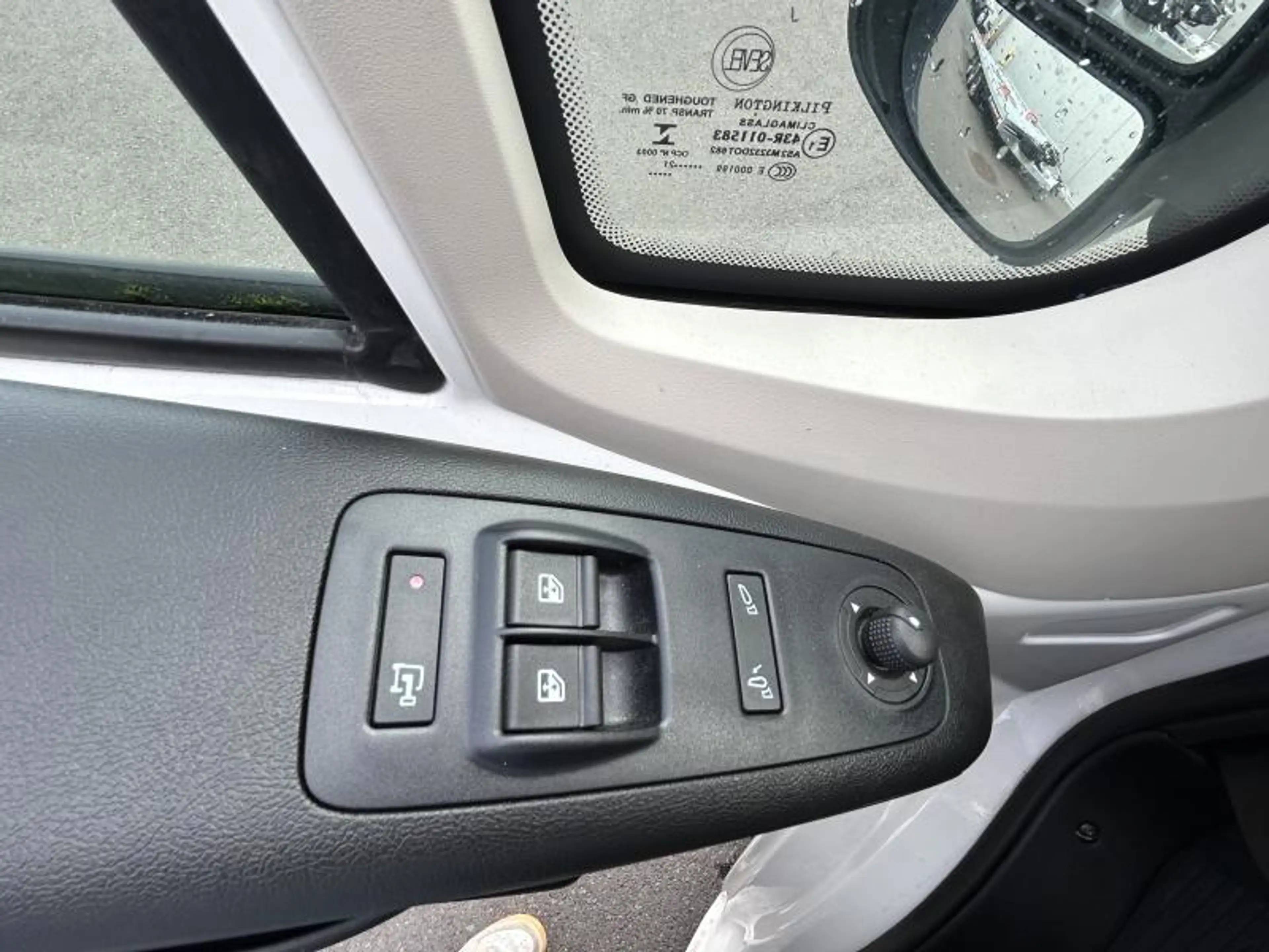 Peugeot Boxer e-Boxer L3H2 — photo 7