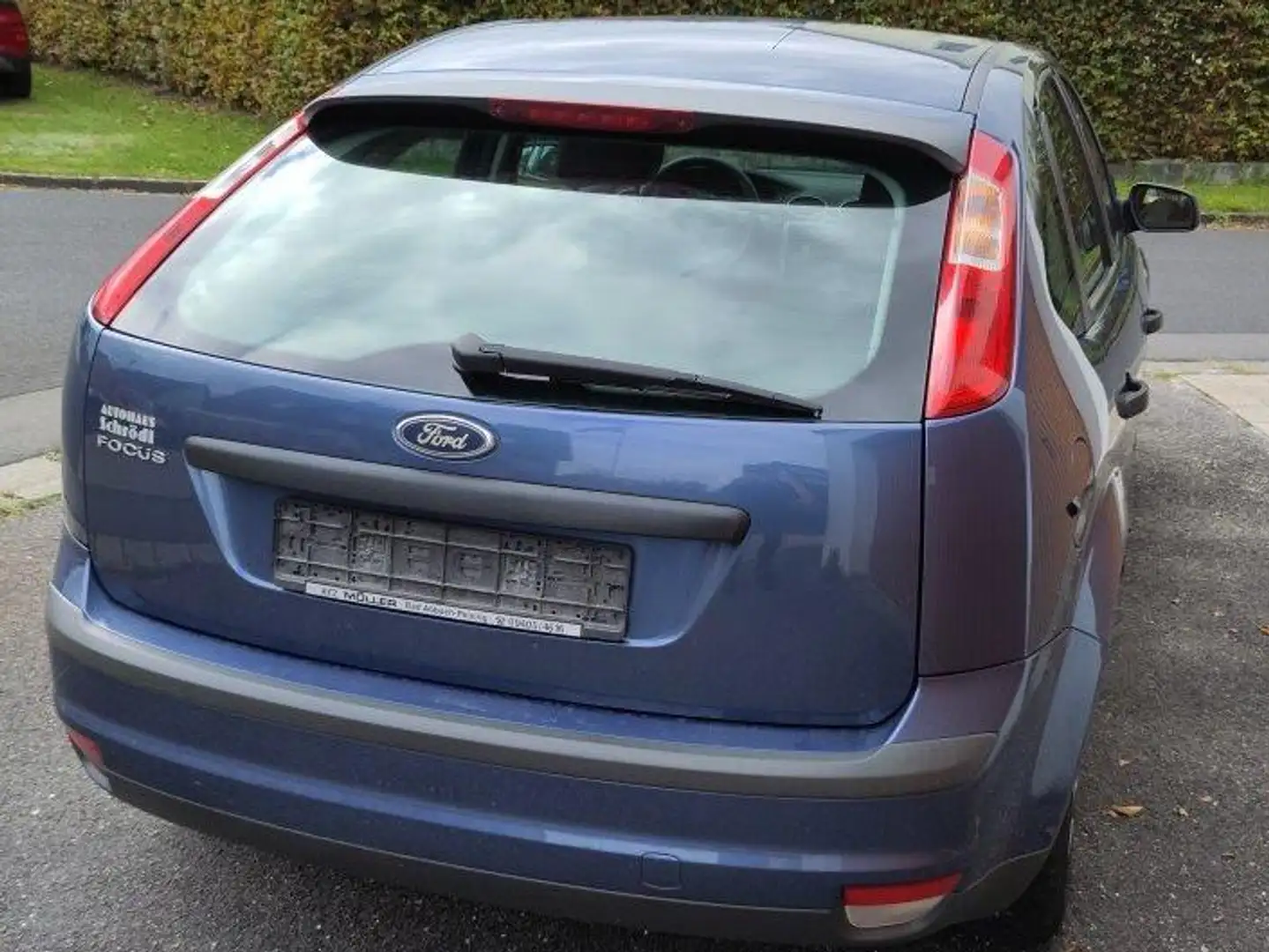 Ford Focus Focus 1.6 16V Titanium Blau - 2