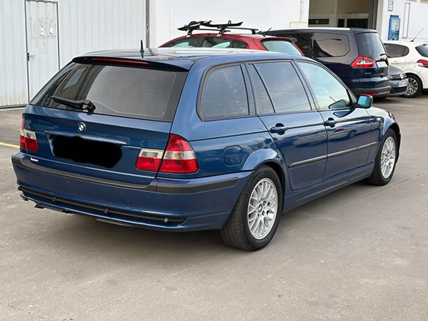 BMW 320 320d Touring Blau - 2