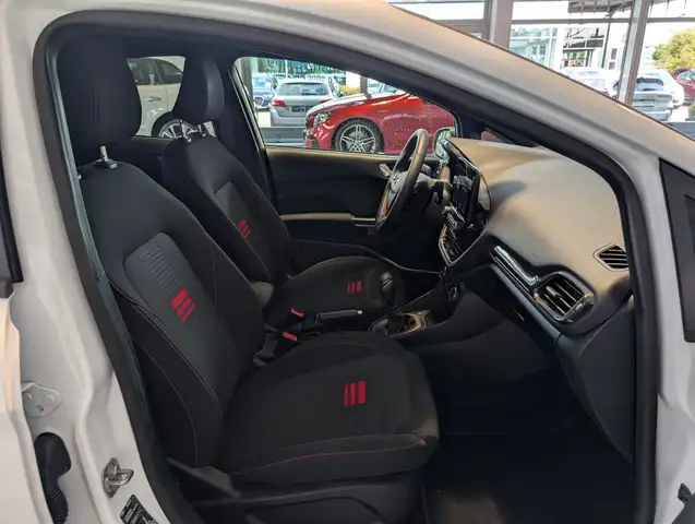 Ford Fiesta view 4