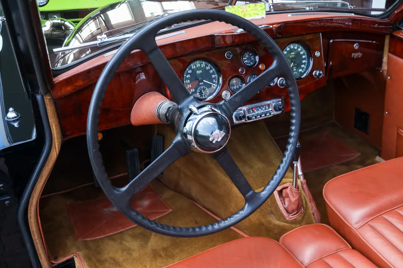 Jaguar XK120 DHC Stunning condition! It was very well res, foto 3