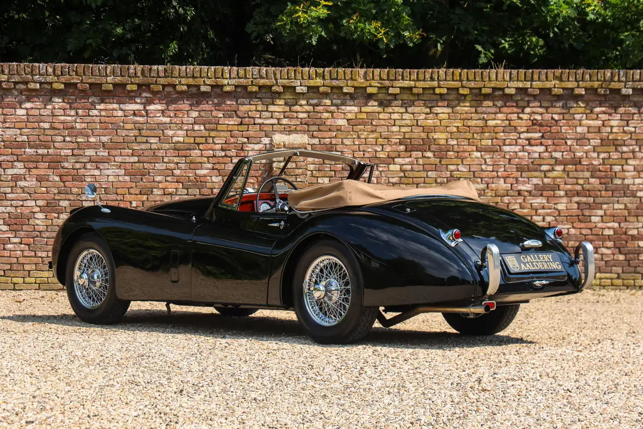 Jaguar XK120 DHC Stunning condition! It was very well res, foto 2