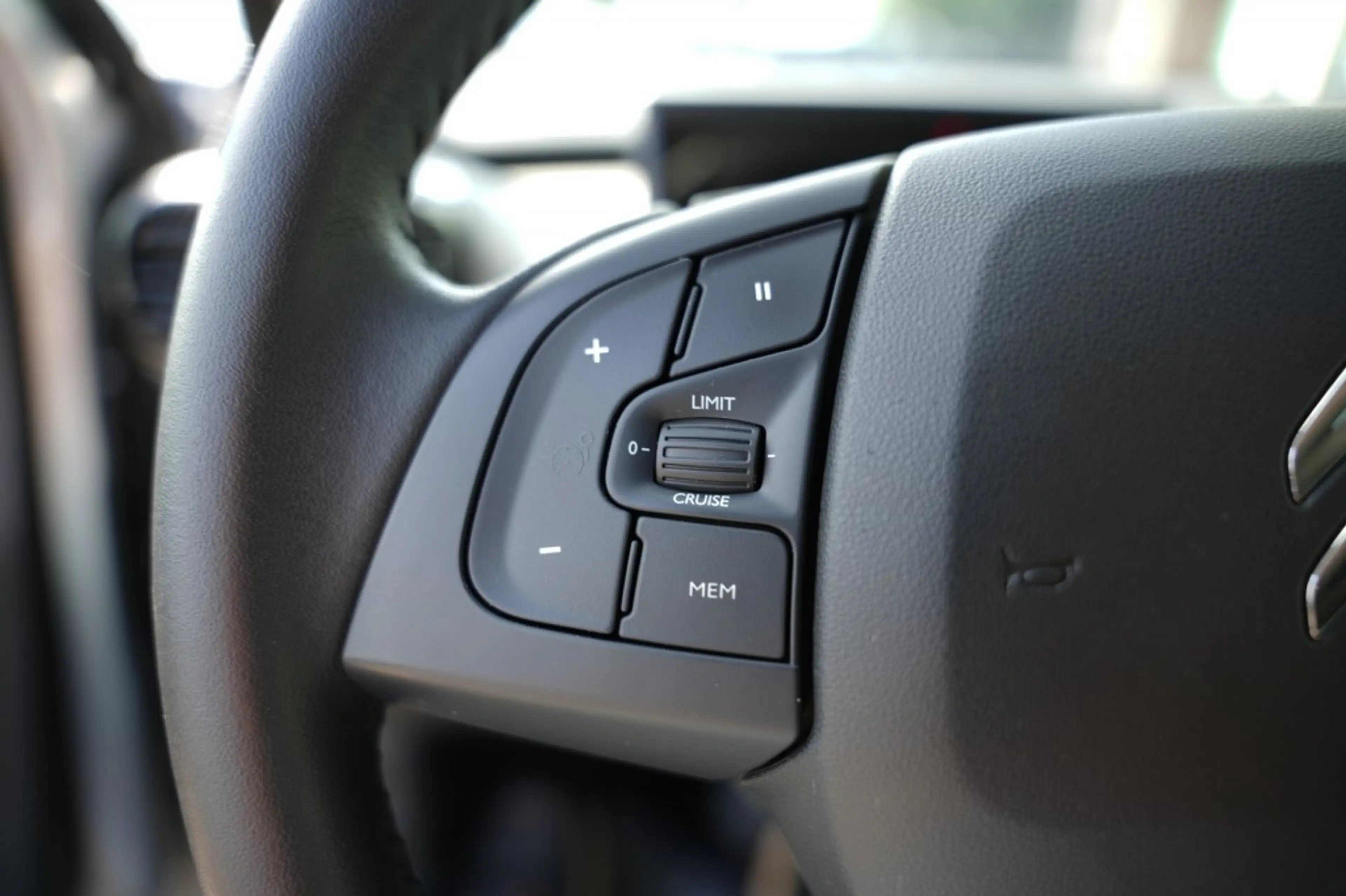 Citroen C4 Cactus 1.2 PURETECH SHINE, Camera, Carplay ,ALL IN PRIJS — photo 18