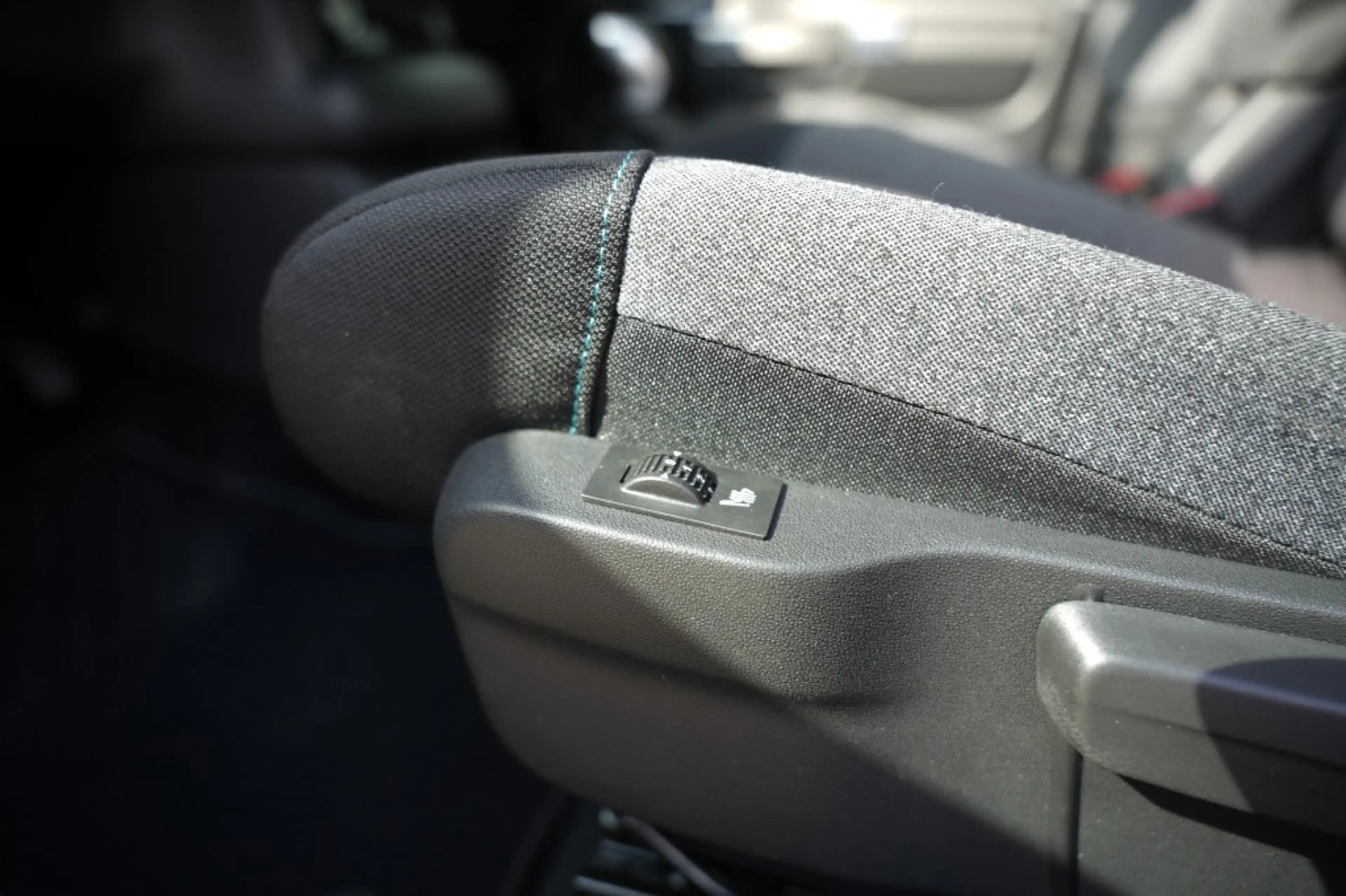 Citroen C4 Cactus 1.2 PURETECH SHINE, Camera, Carplay ,ALL IN PRIJS — photo 16