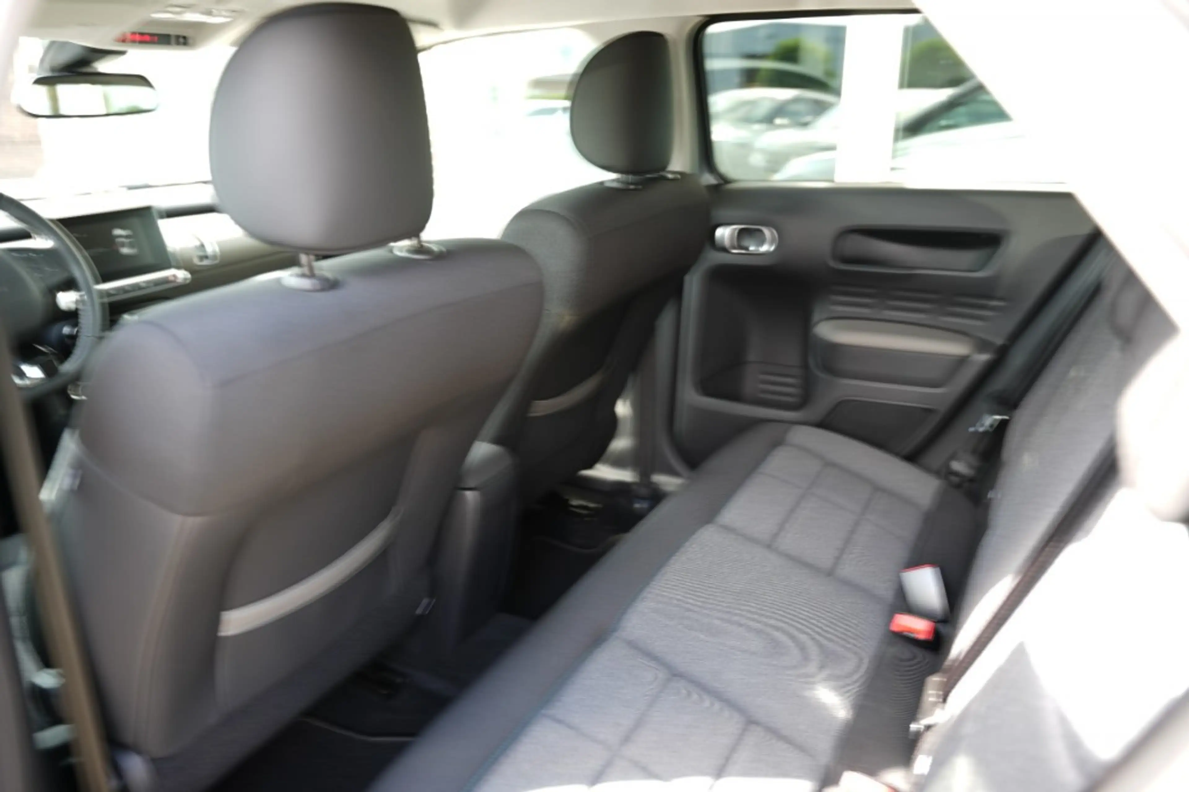 Citroen C4 Cactus 1.2 PURETECH SHINE, Camera, Carplay ,ALL IN PRIJS — photo 14