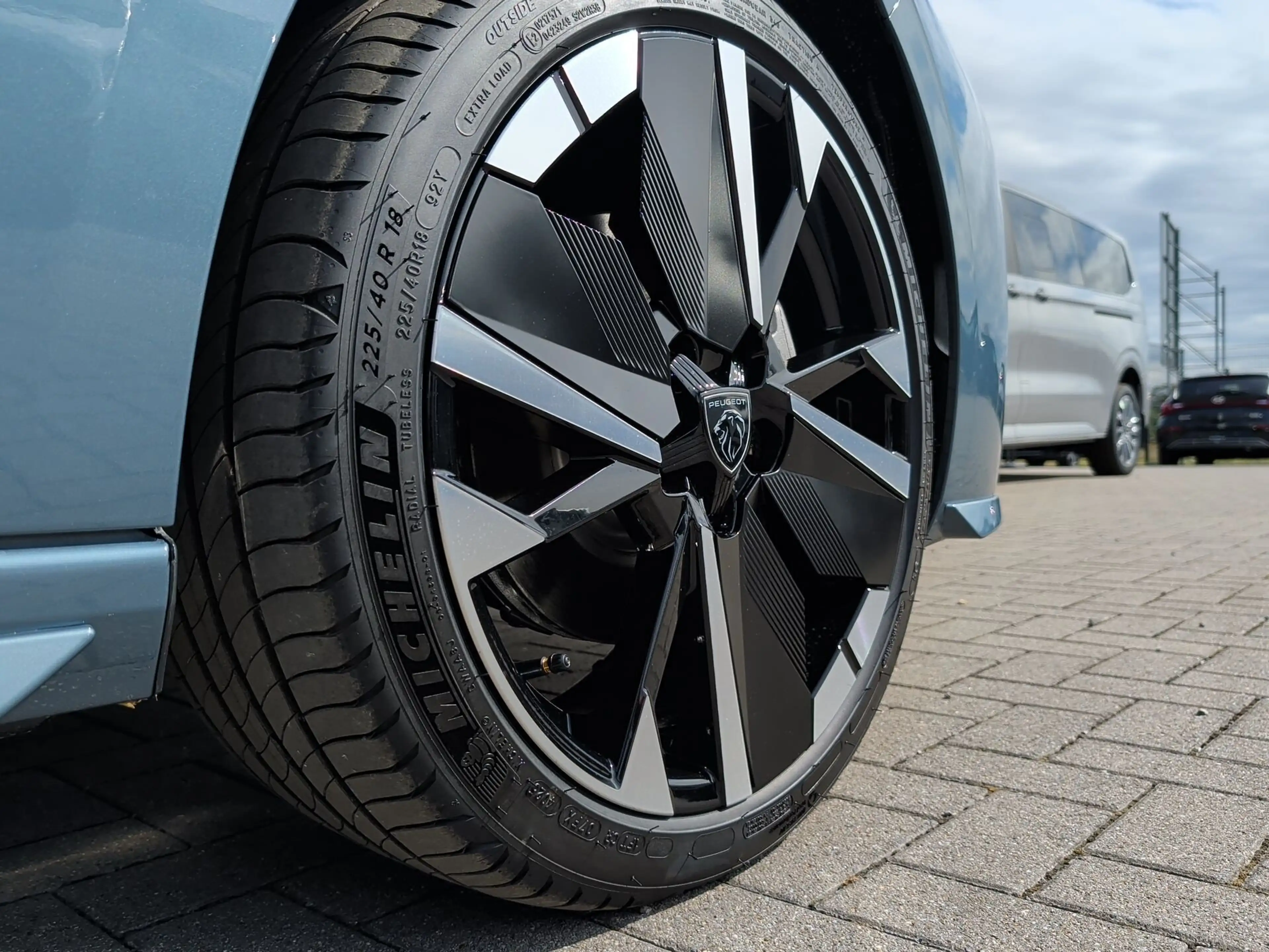 Peugeot 308 SW Hybrid 145 GT Massage+ACC+eHeckkl+Navi+Memo+eSi — photo 10