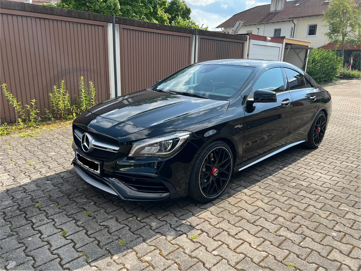 Mercedes-Benz CLA 45 AMG 4Matic Speedshift DCT 7G Černá - 2