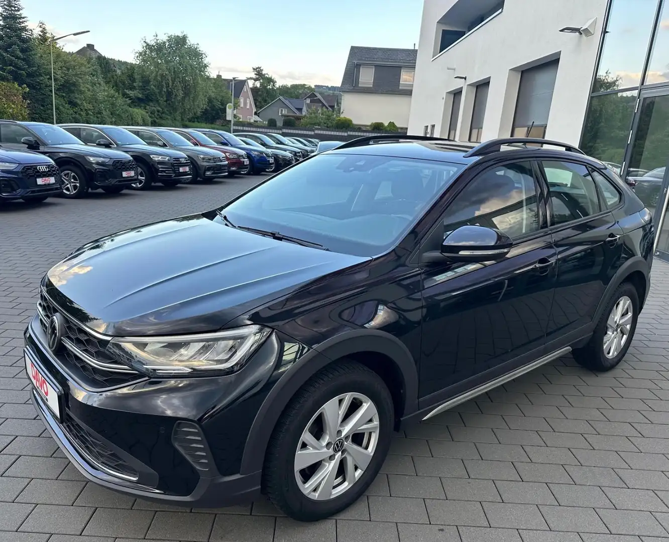 Volkswagen Taigo 1.0 TSI Life DSG Zwart - 1