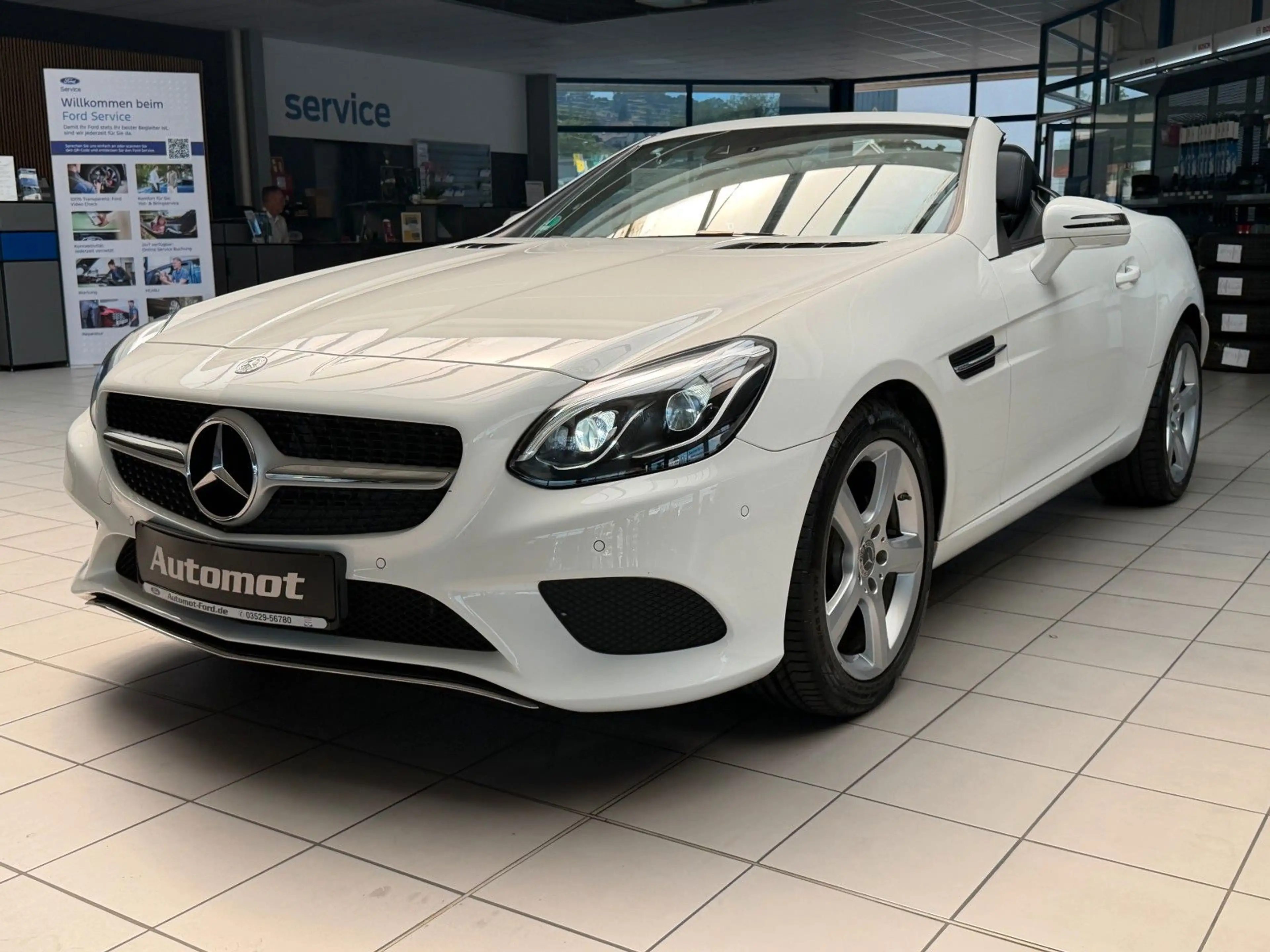 Mercedes-Benz SLC 180 Roadster*LED*Navi*SHZ*Airscarf