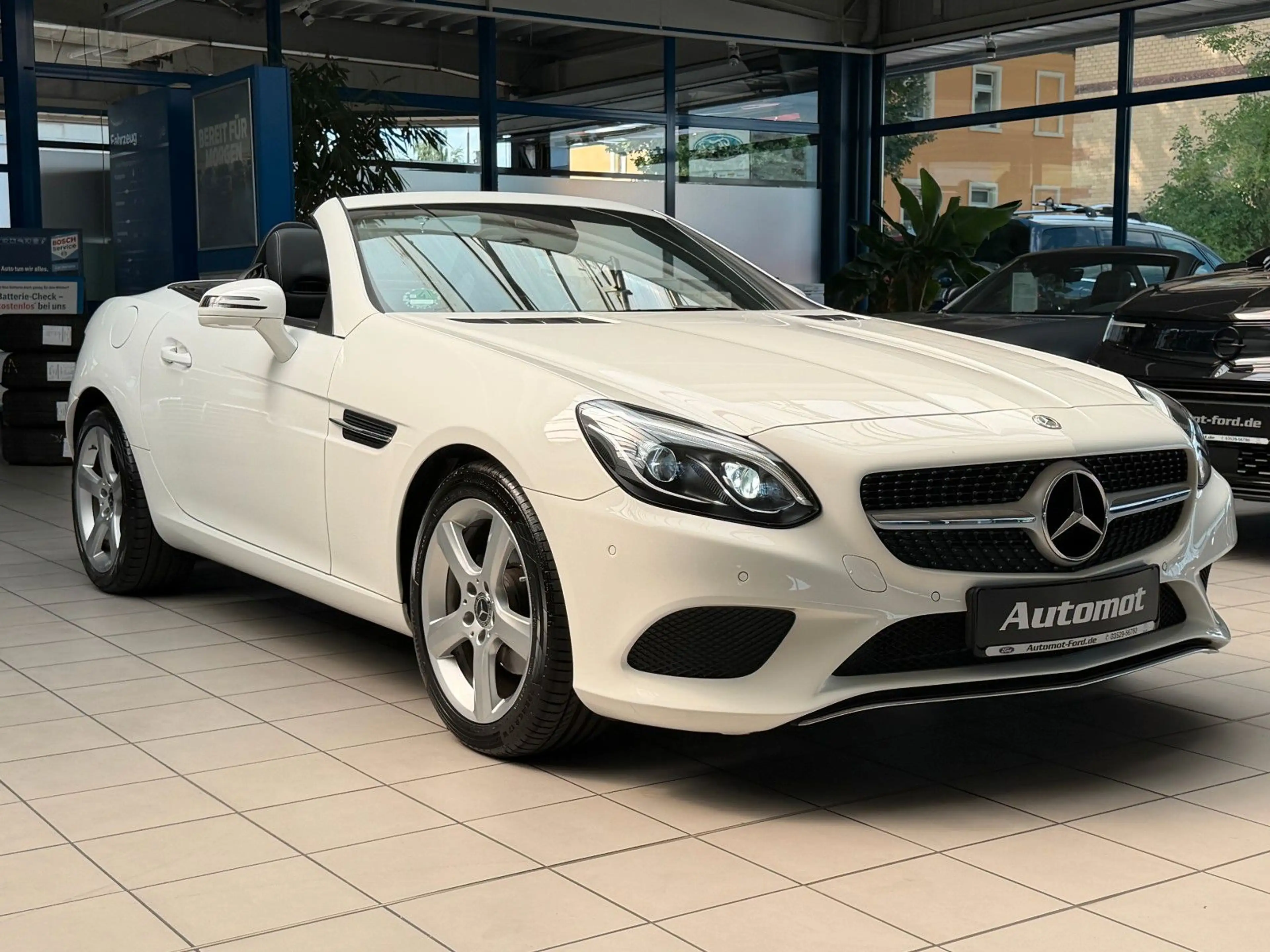 Mercedes-Benz SLC 180 Roadster*LED*Navi*SHZ*Airscarf — photo 3