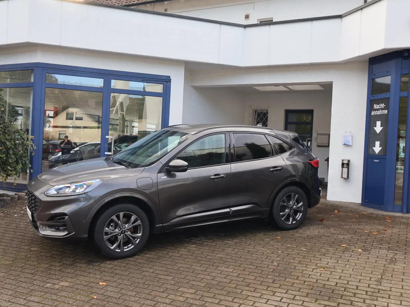 Ford Kuga Plug-In Hybrid ST-Line Grau - 1