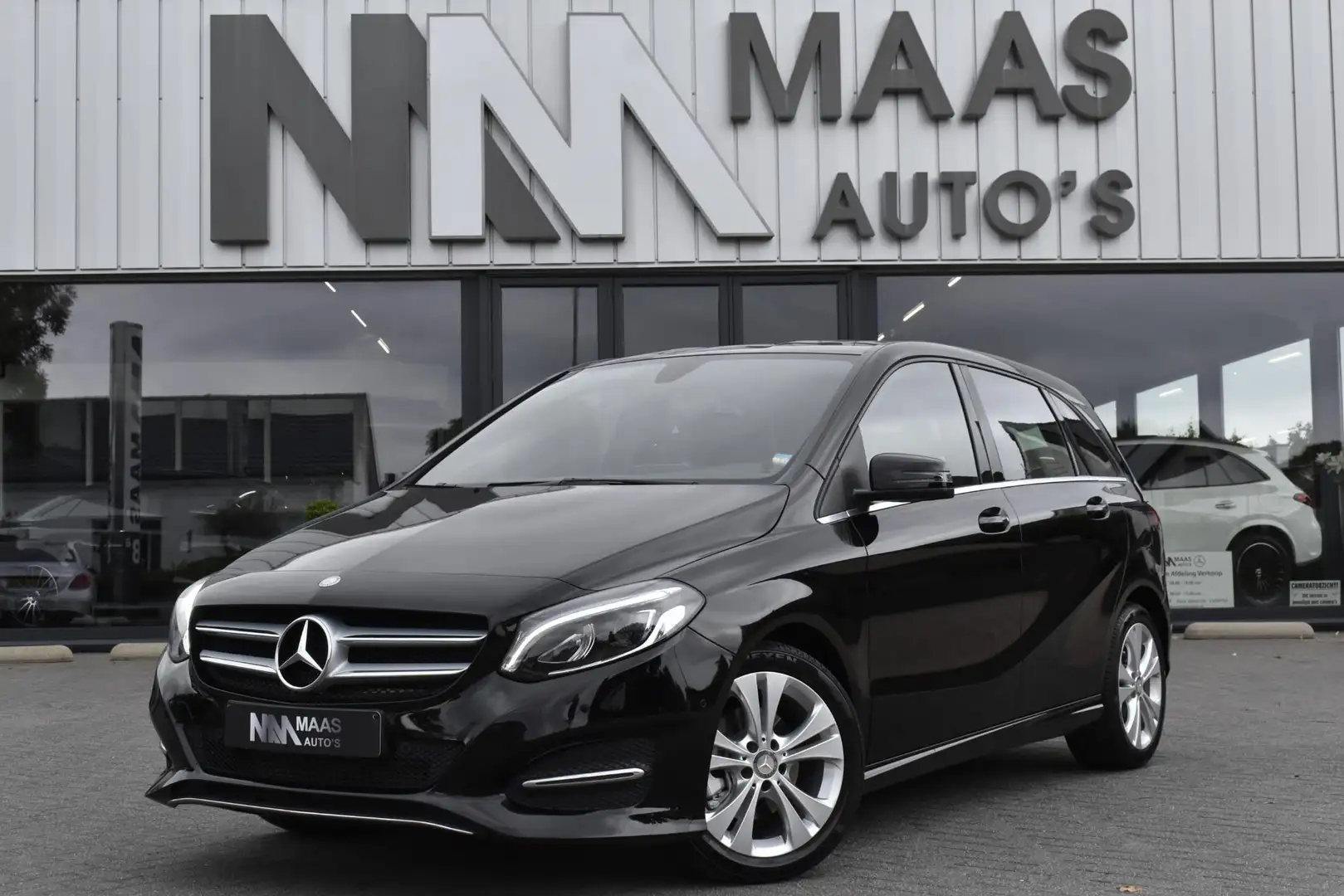 Mercedes-Benz B 200 Urban Noir - 1