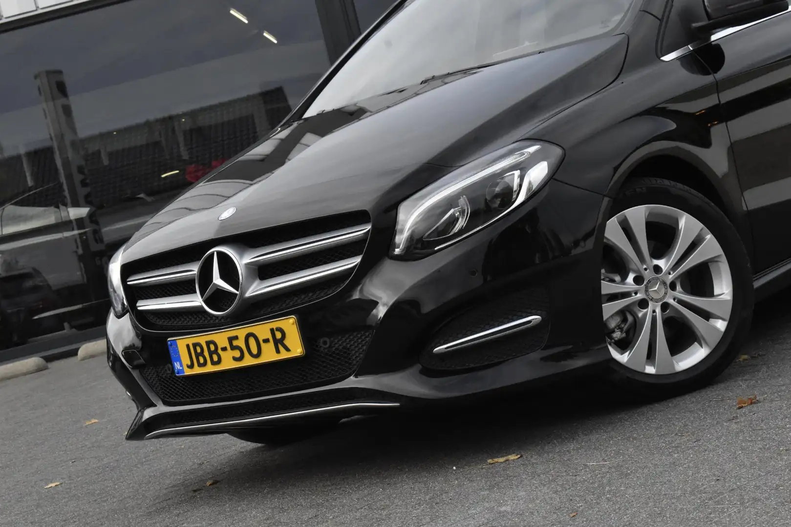 Mercedes-Benz B 200 Urban Klaphaak Nero - 2