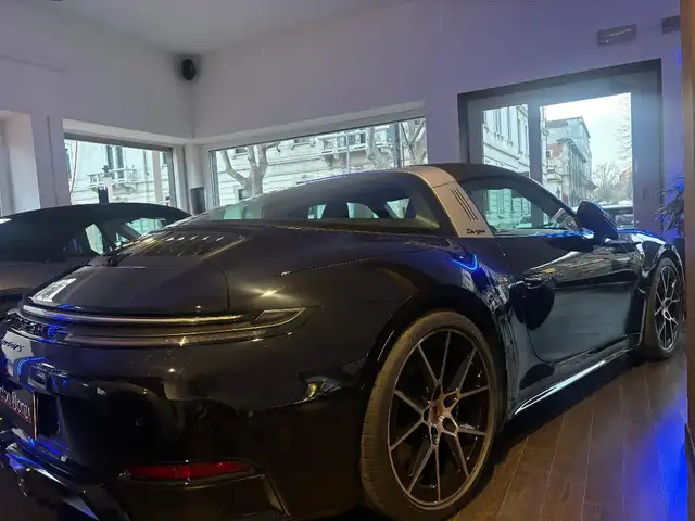 Porsche 911 992  911 Targa 3.6 4 GTS- lift- sportdesign