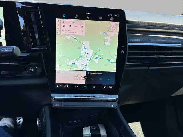 Renault Austral view 12