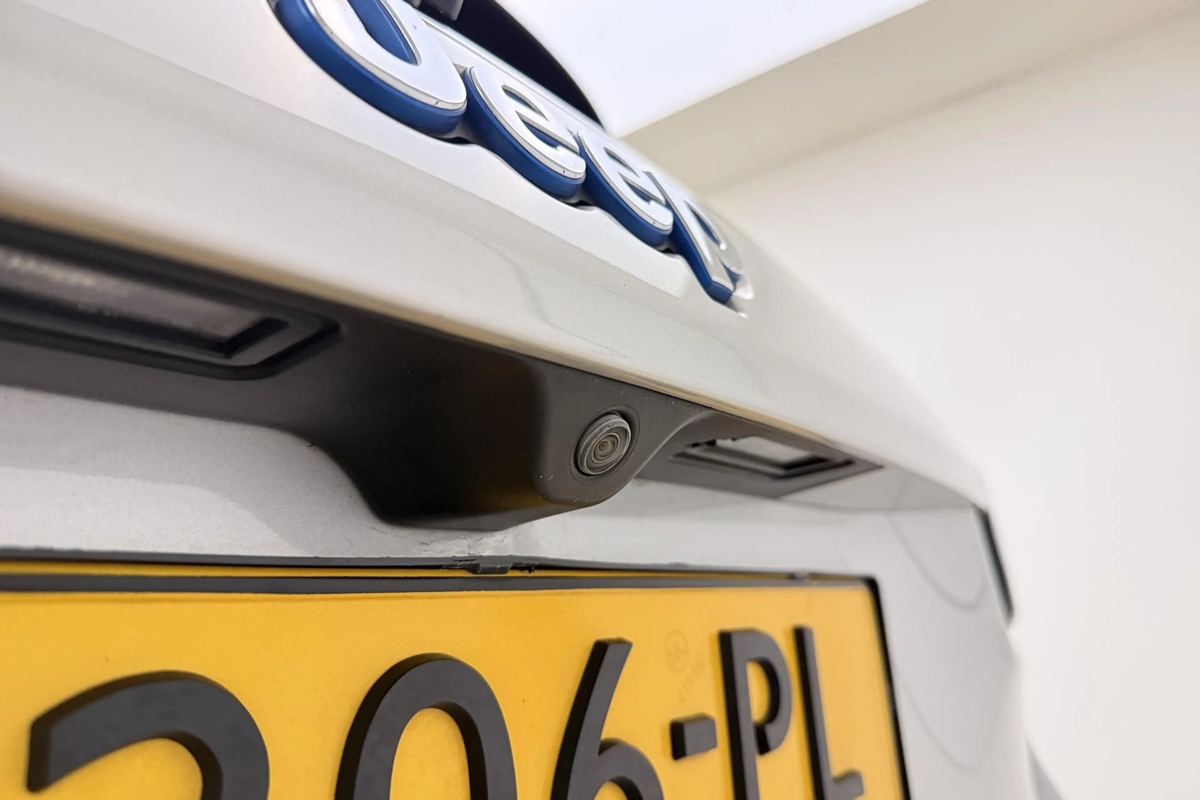 Jeep Compass 4xe 190 Plug-in Hybrid Electric Limited Business A — photo 8
