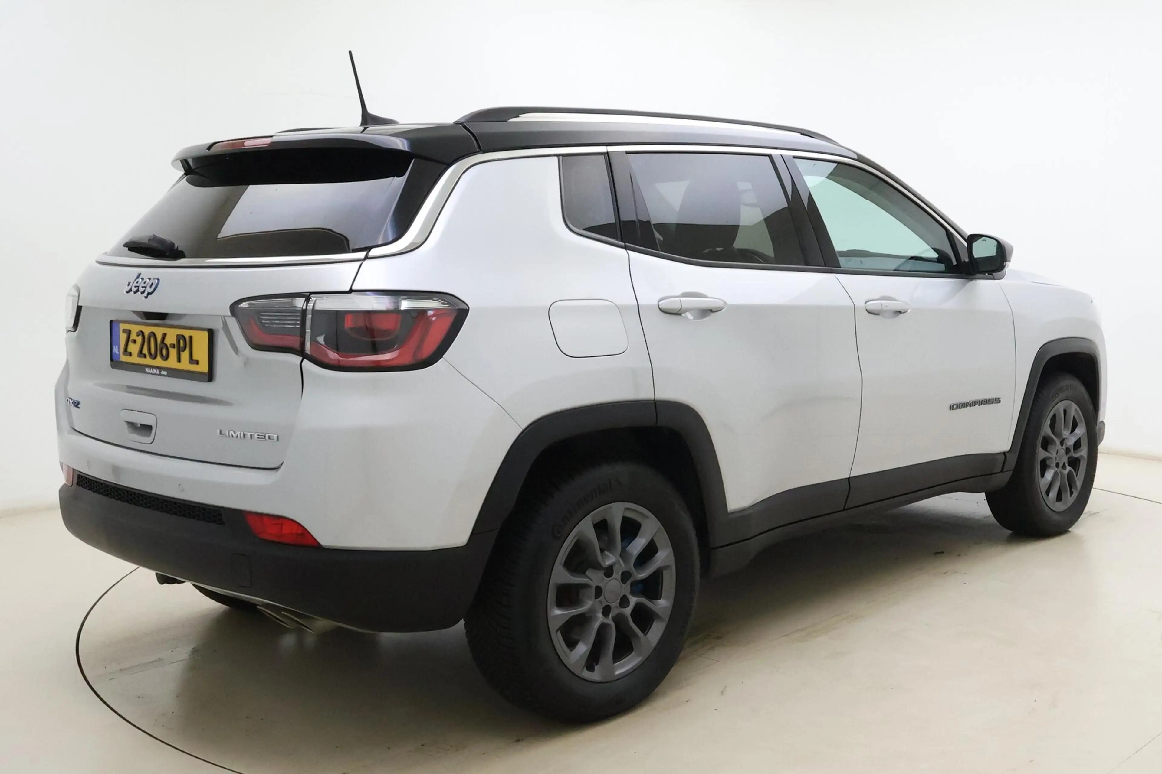 Jeep Compass 4xe 190 Plug-in Hybrid Electric Limited Business A — photo 2