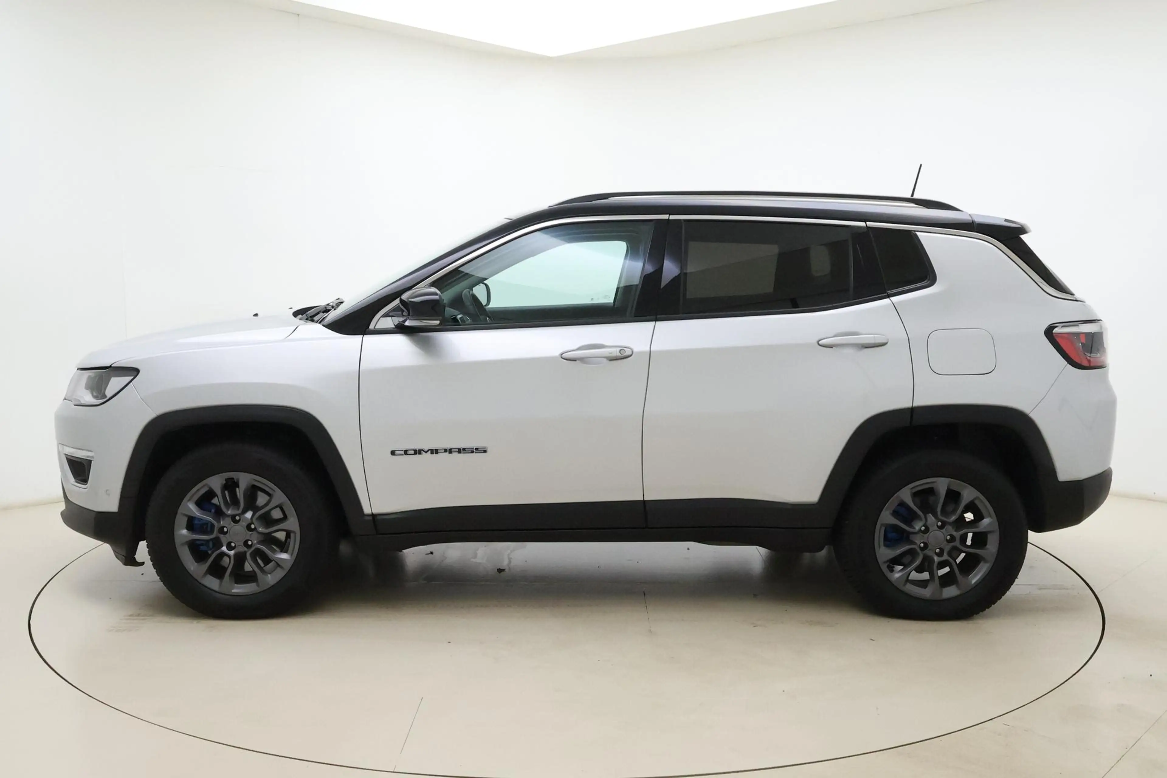 Jeep Compass 4xe 190 Plug-in Hybrid Electric Limited Business A — photo 5