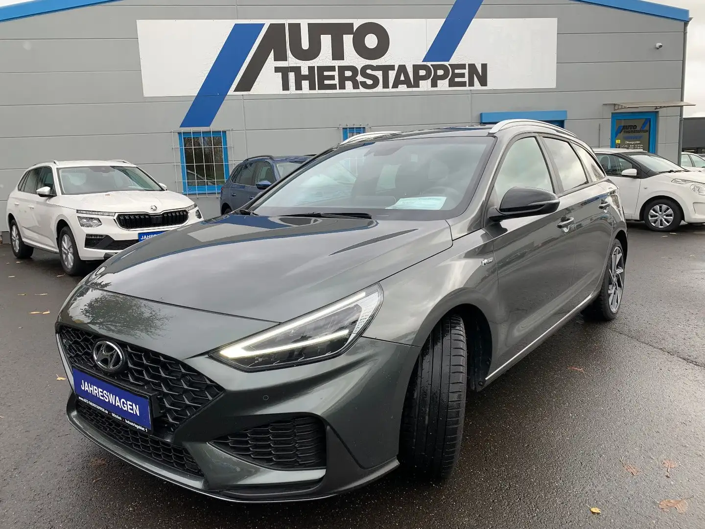 Hyundai i30 cw 1.5 N Line Navi/LED/18°Alu/PDC/Sitzh./App Grau - 1