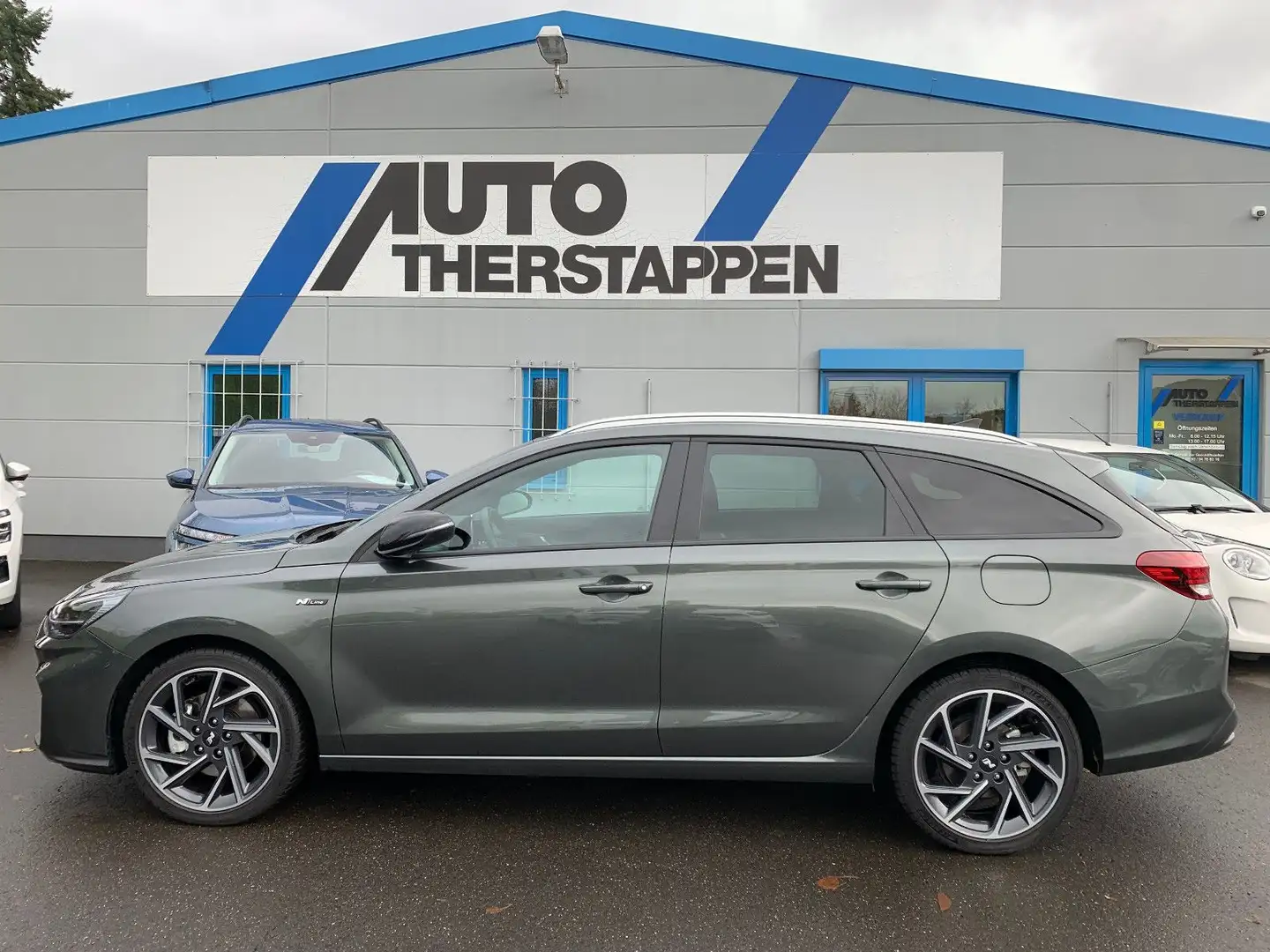 Hyundai i30 cw 1.5 N Line Navi/LED/18°Alu/PDC/Sitzh./App Grau - 2