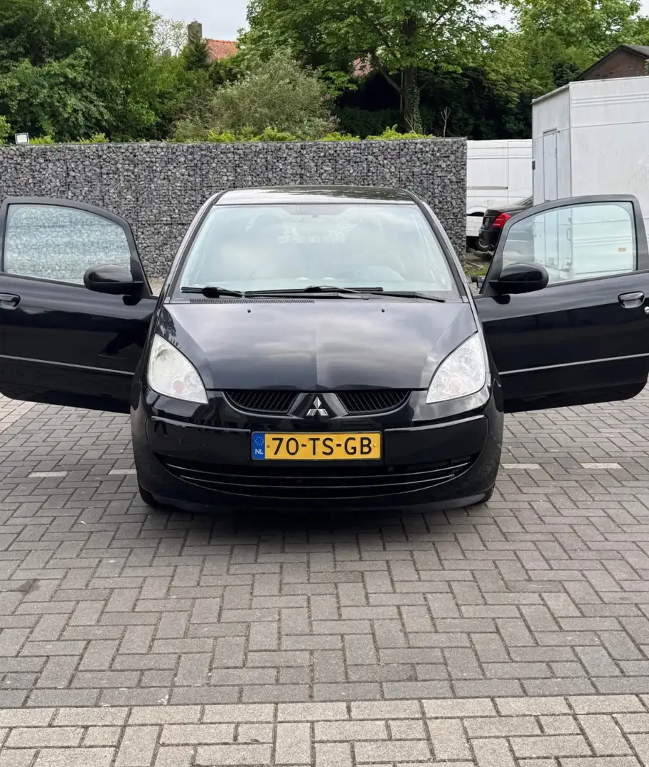 Mitsubishi Colt 1.3 Invite Zwart - 1