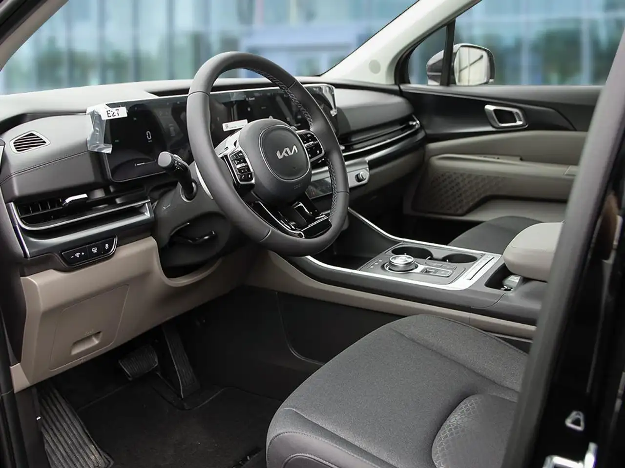 Kia Carnival photo Kia Carnival