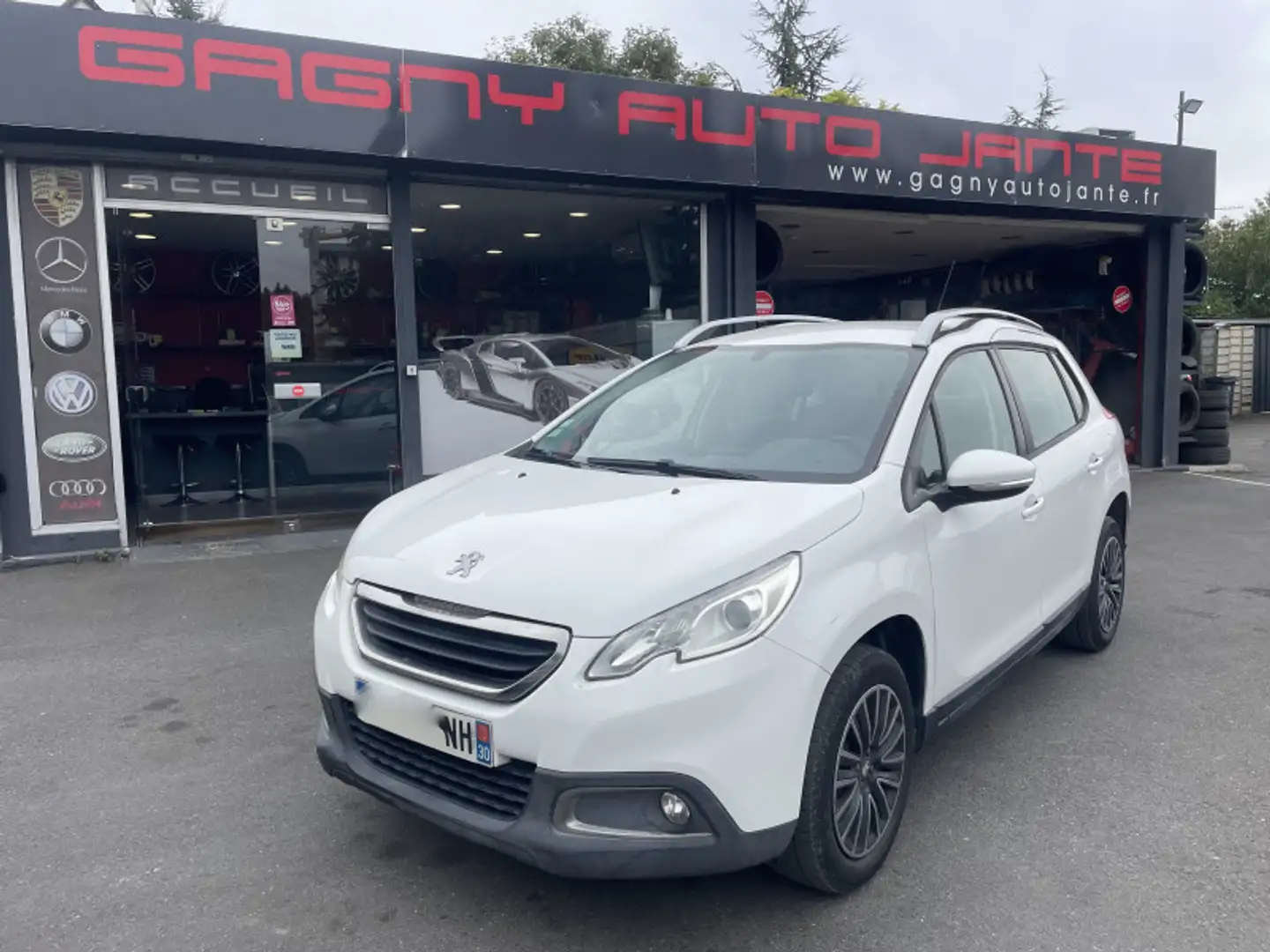 Peugeot 2008 1.4 HDI FAP ACTIVE Weiß - 1