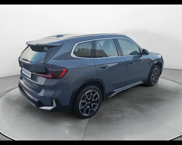 BMW X1 view 6
