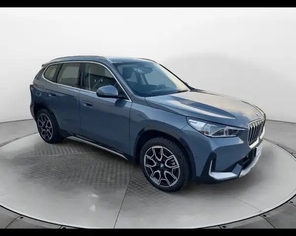 BMW X1 view 4