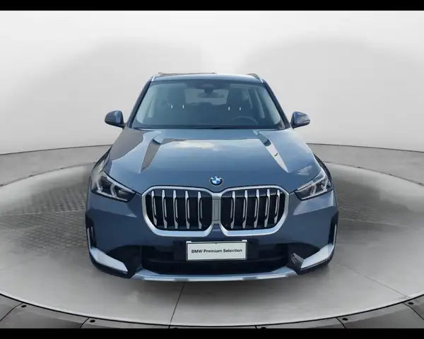 BMW X1 view 3
