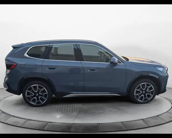 BMW X1 view 5