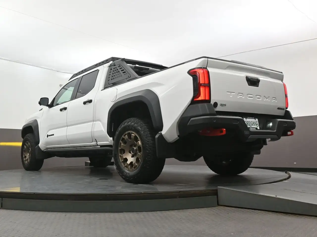 Toyota Tacoma снимка Toyota Tacoma
