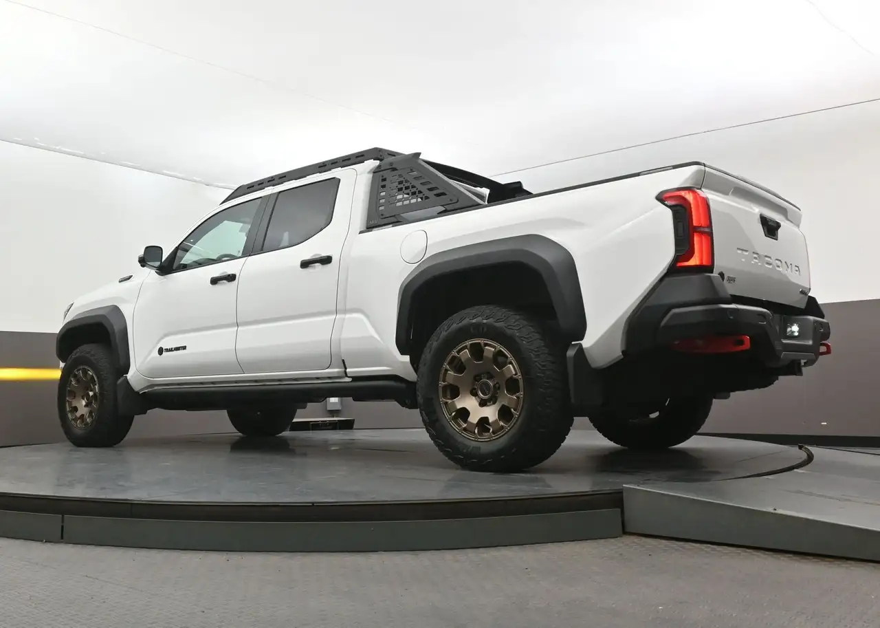 Toyota Tacoma снимка Toyota Tacoma