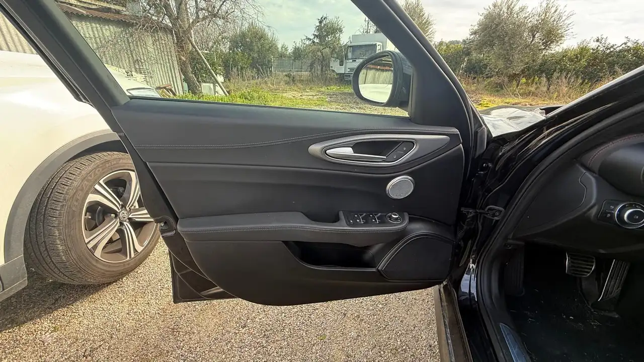 Alfa Romeo Giulia 2023