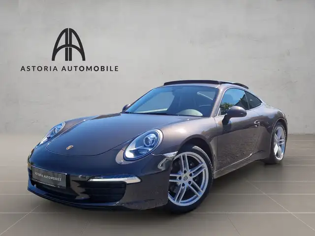 Porsche 911 main image