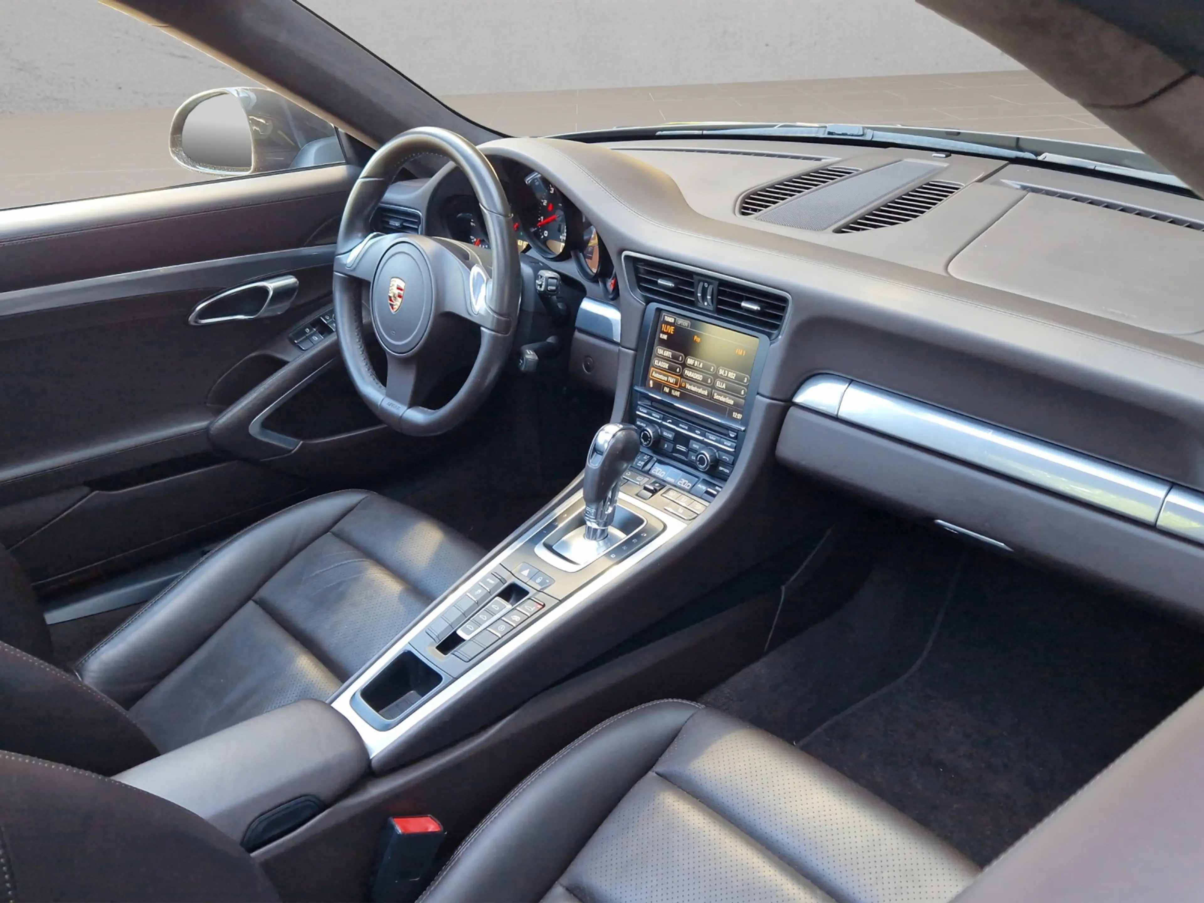Porsche 911 Carrera Deutsch S.Dach SpAbgas Parkassist — photo 11