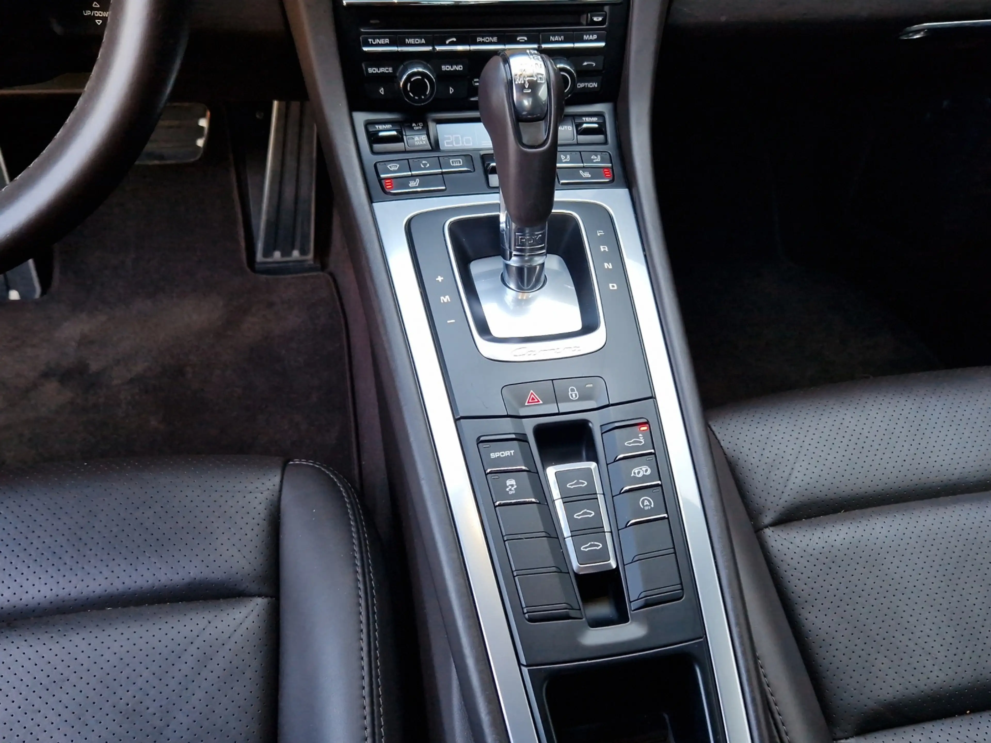 Porsche 911 Carrera Deutsch S.Dach SpAbgas Parkassist — photo 12