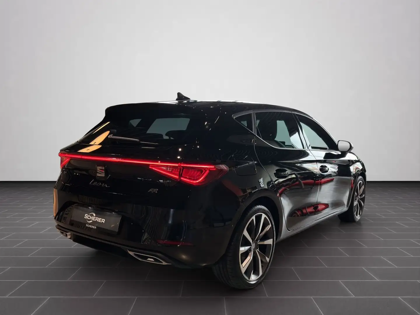 SEAT Leon FR 2.0 TDI 110 kW (150 PS) 7-Gang-DSG Schwarz - 2