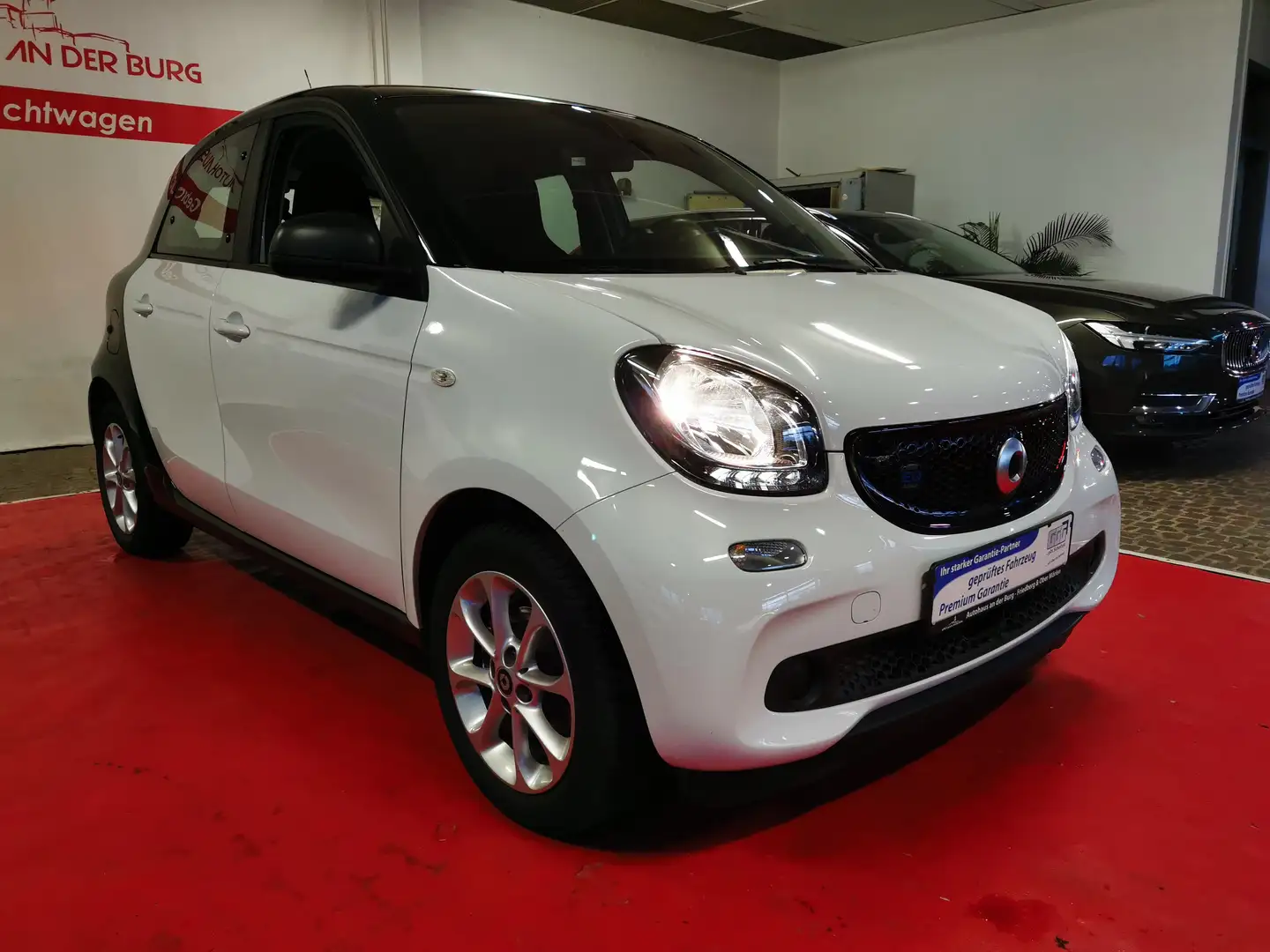 smart forFour EQ passion *DAB+ SHZ+ Klima+ Tempomat Weiß - 1