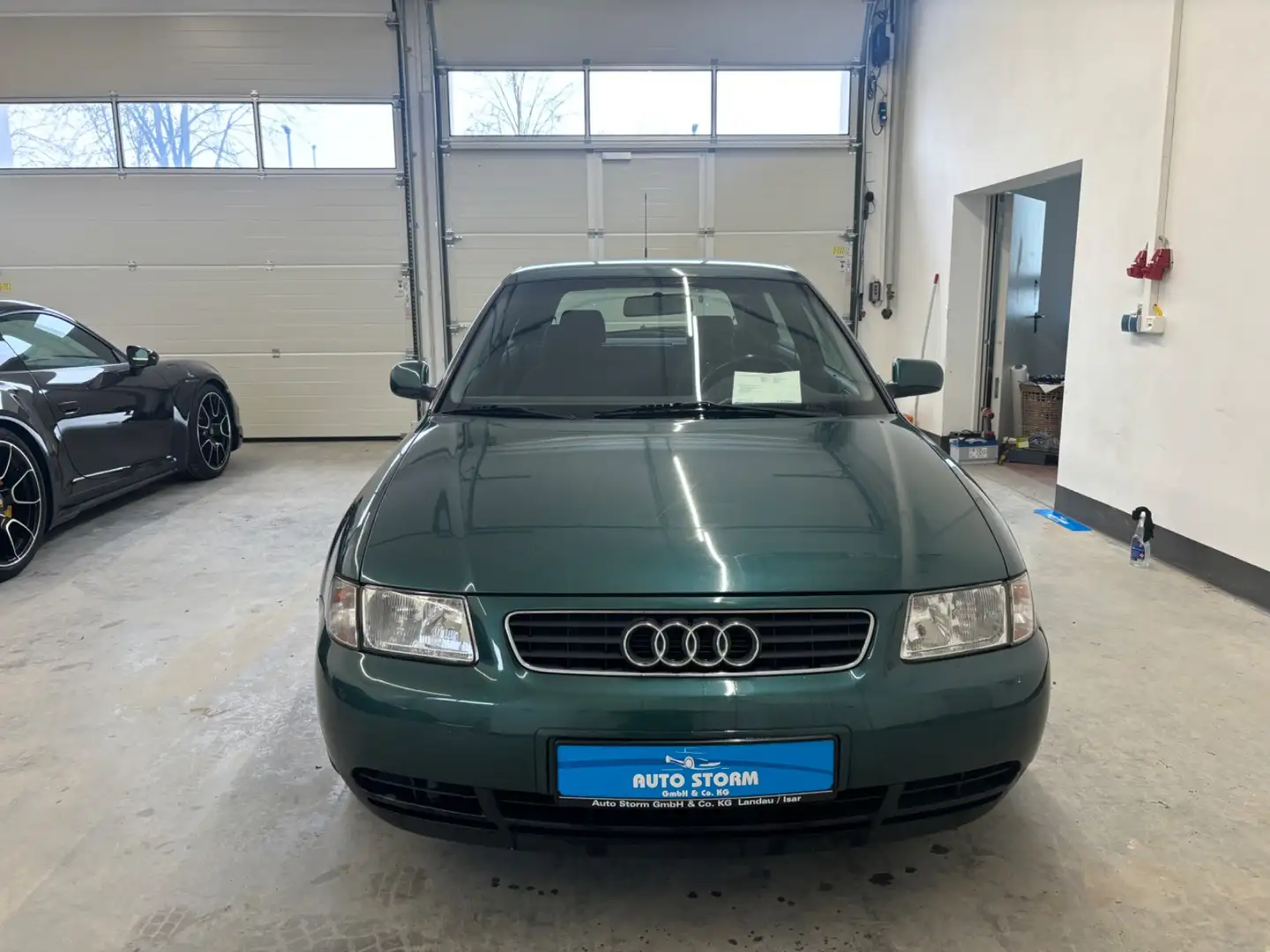 Audi A3 1.8 Limousine Automatik*Klimaautomatik*el.Fenster* Grün - 2