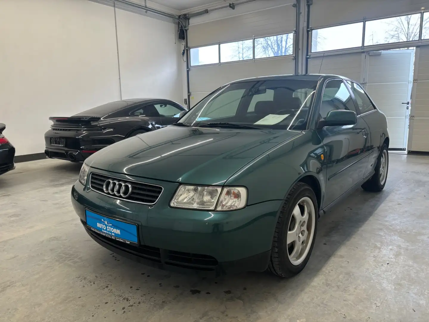 Audi A3 1.8 Limousine Automatik*Klimaautomatik*el.Fenster* Grün - 1