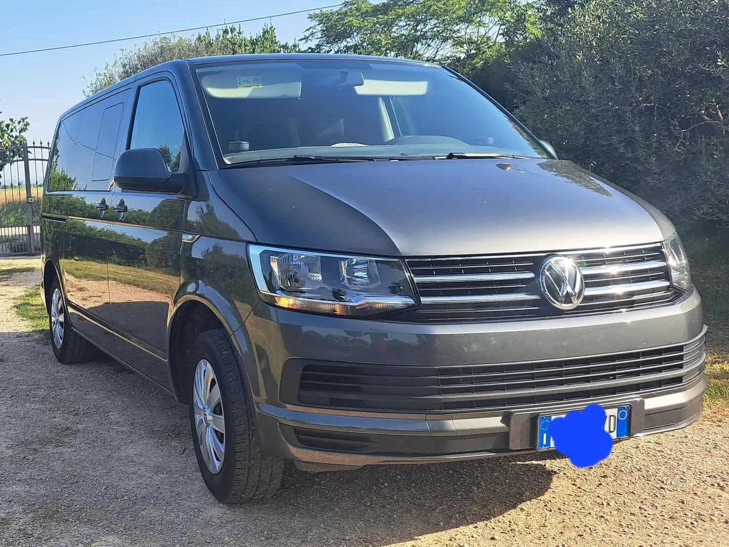 Volkswagen T6 Caravelle Grigio - 2
