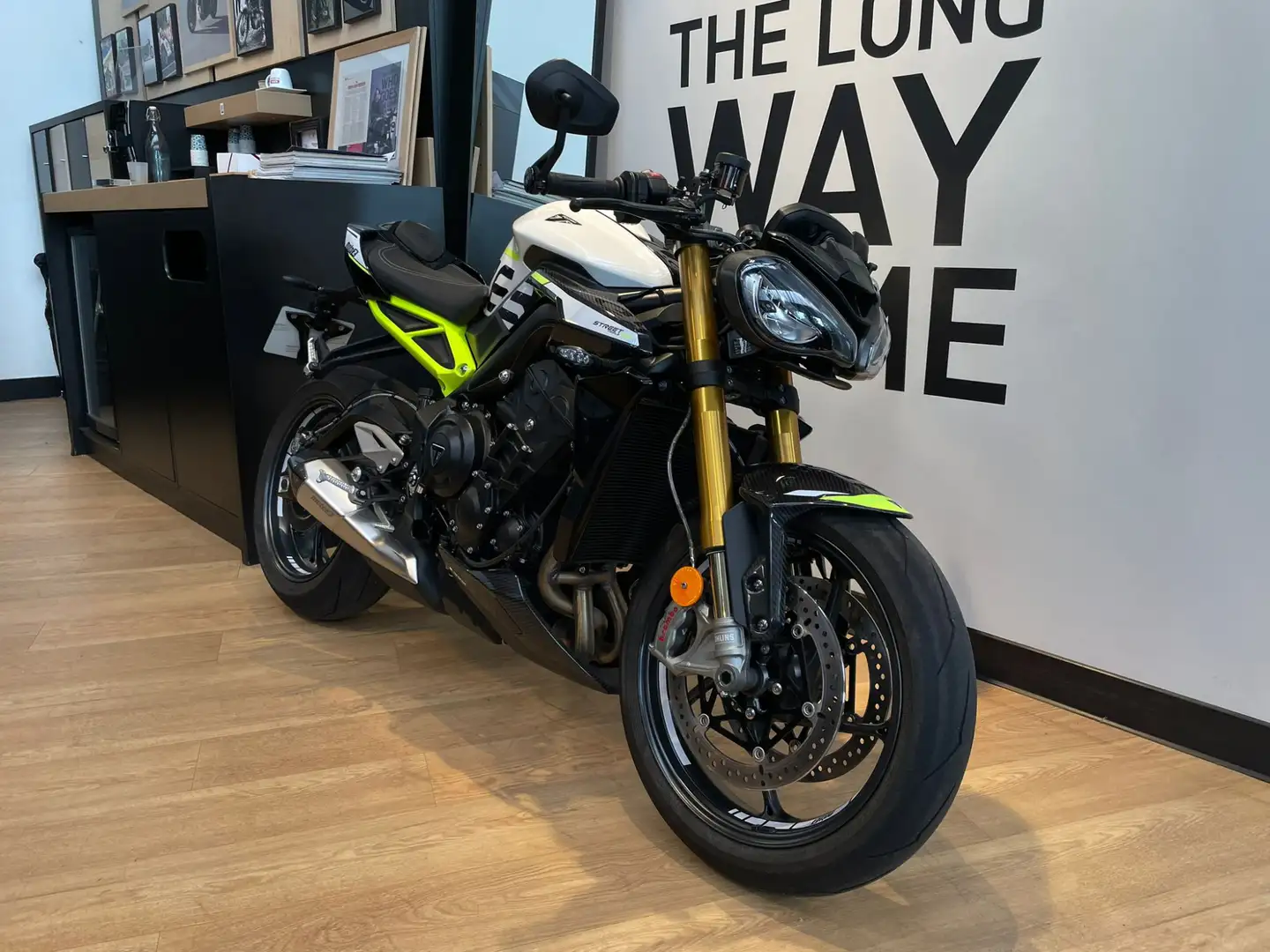 Triumph Bianco - 1