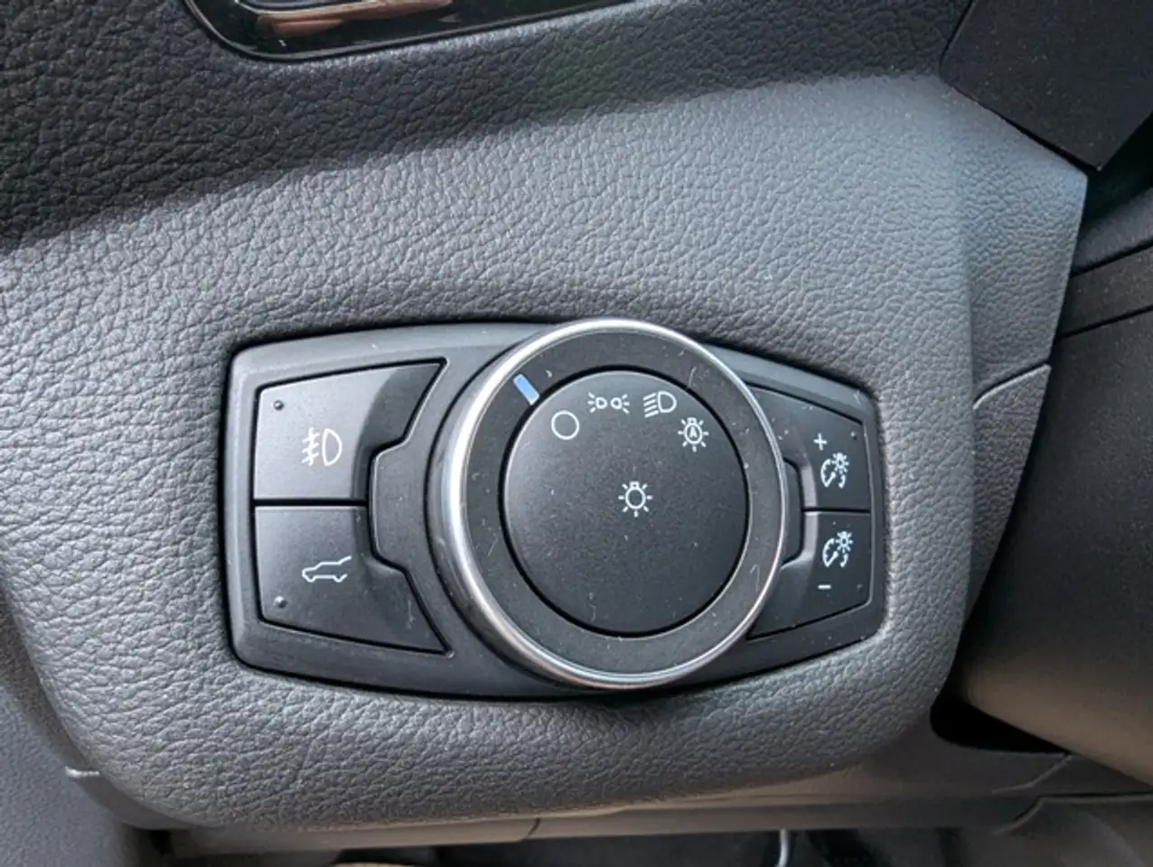 Ford Escape photo Ford Escape