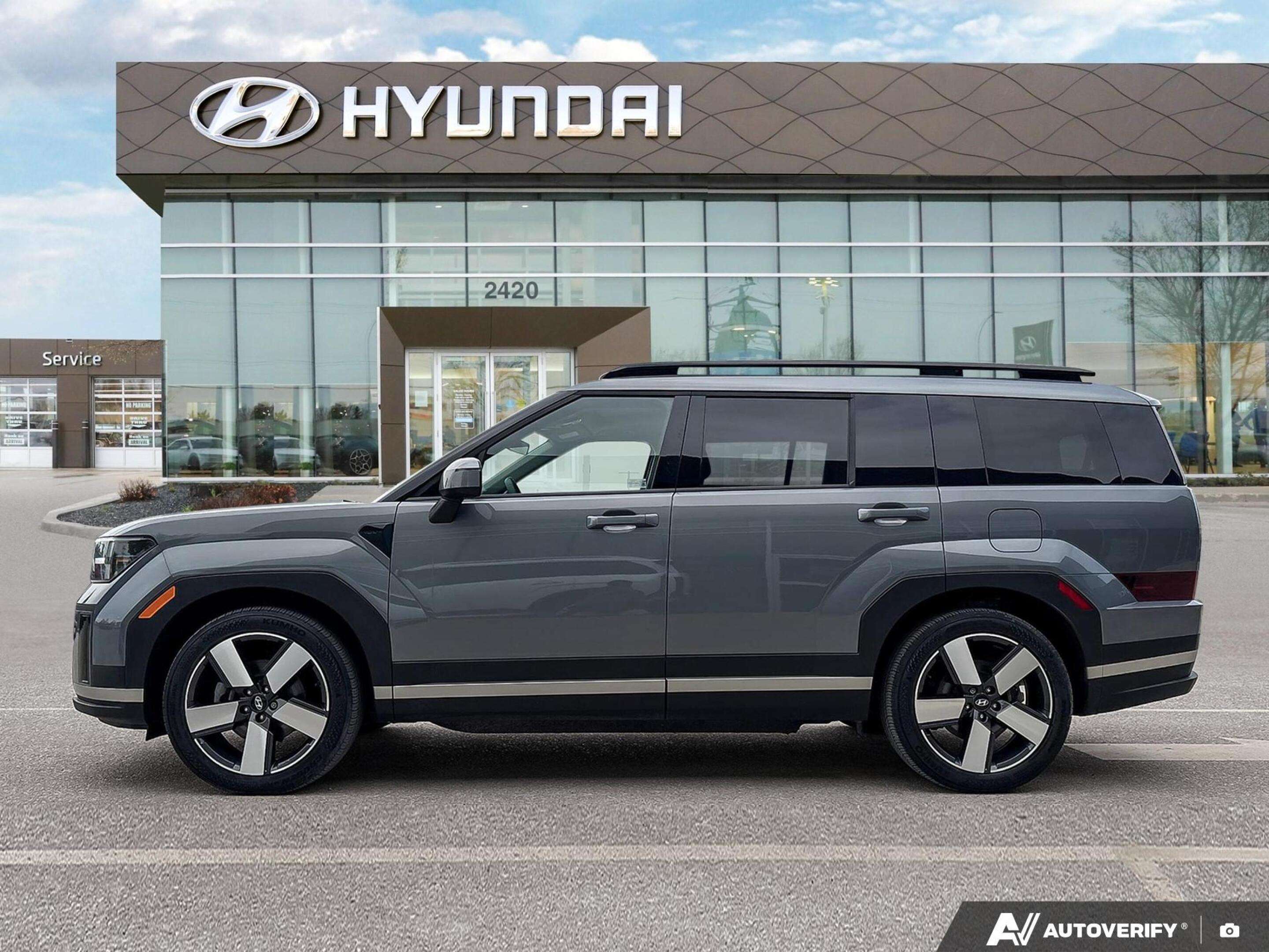 2024 Hyundai Santa Fe Preferred Trend Lease Return | Certified | 4.49% A — снимка 1
