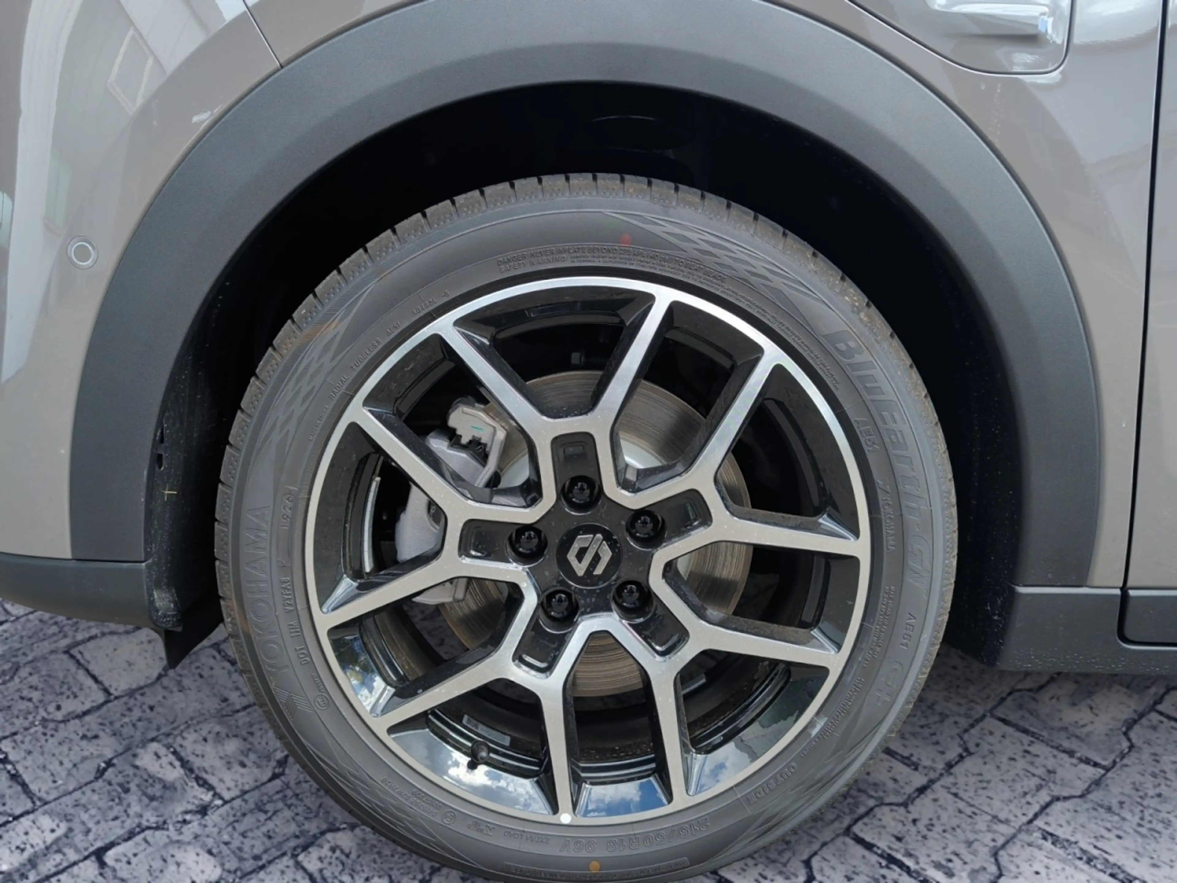 Leapmotor B03X Design 53kWh 360-Grad-Kamera+ACC+Navi Klima — photo 10