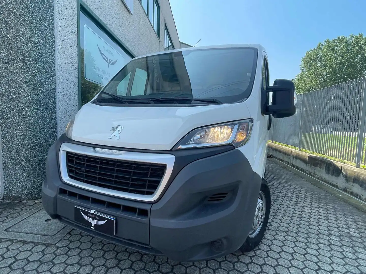Peugeot Boxer 330 2.0 BlueHDi 130CV L1-H1 Furgone Blanc - 2