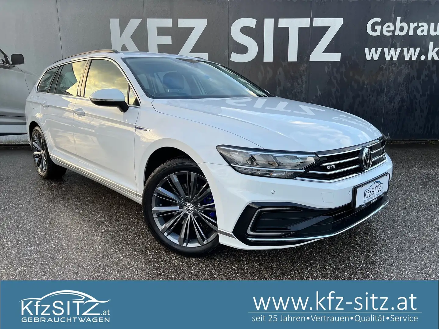 Volkswagen Passat Variant GTE 1,4 TSI PHEV DSG Weiß - 1
