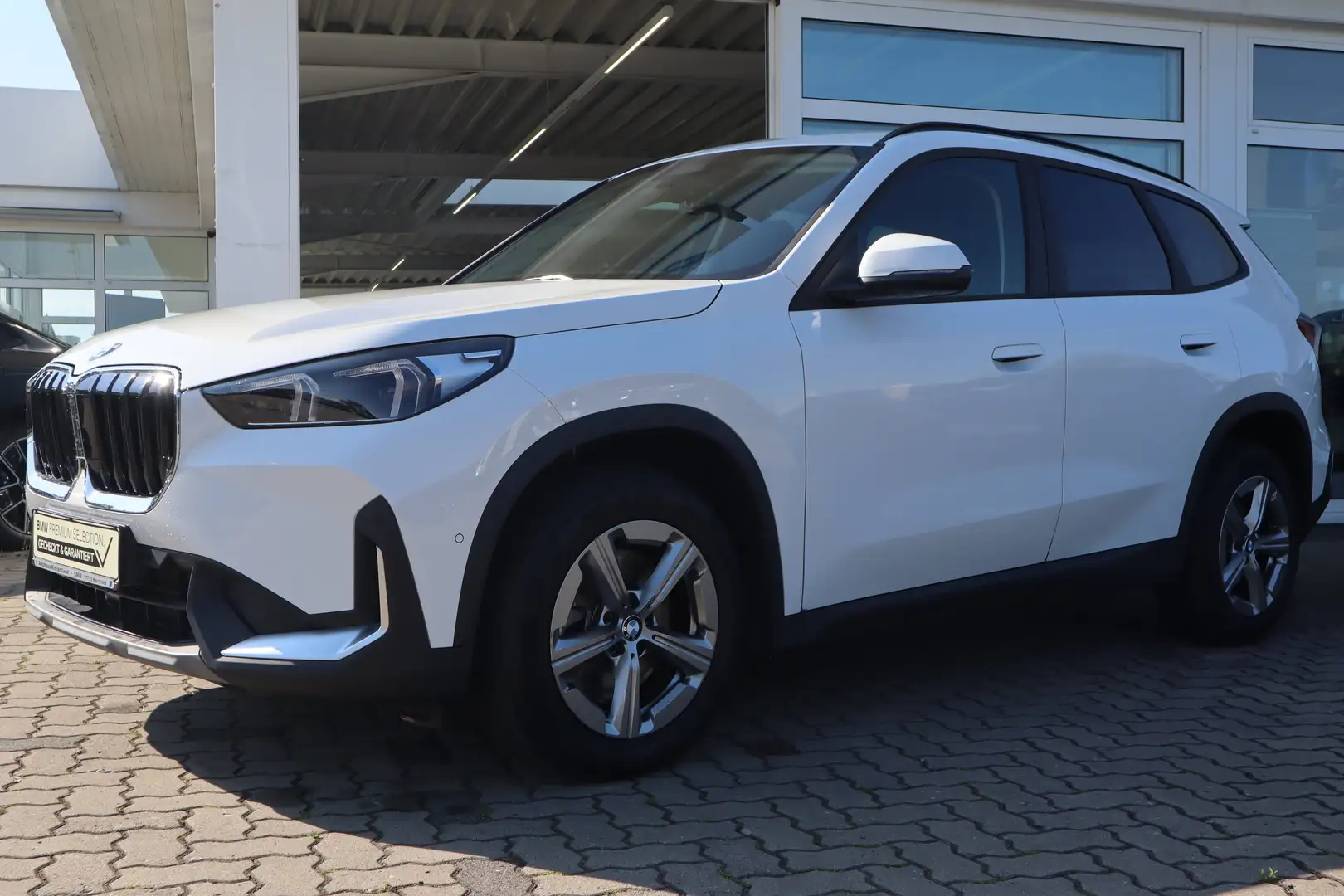 BMW X1 sDrive20i HK/DAB/LED/Komfortzg/Shz/Memory Weiß - 1