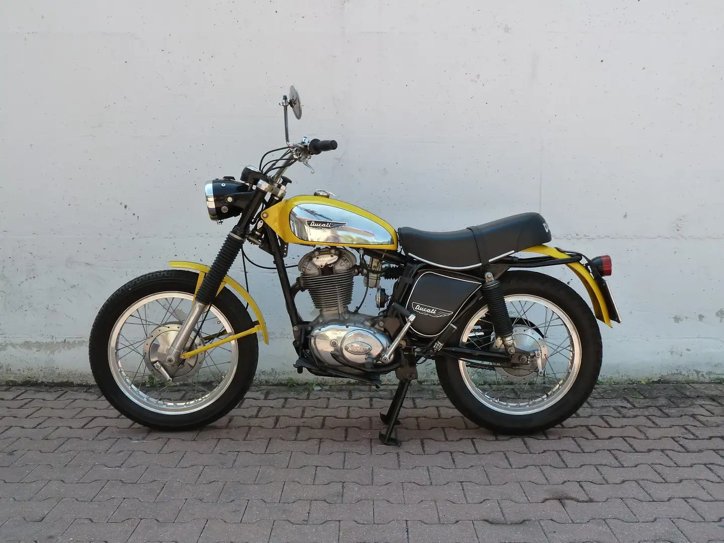 Ducati Scrambler 450 Desmo Gelb - 2